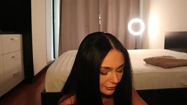 IvyKaelani online show from May 8, 11:48 am