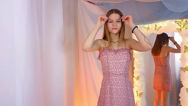 AlisiaSpinnet  online show from January 24, 7:08 am