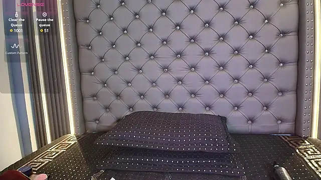 Snapshot of CAMILA_JHONS chatting on December 20, 3:00 pm CAMILA JHONS online show from December 20, 3:00 pm