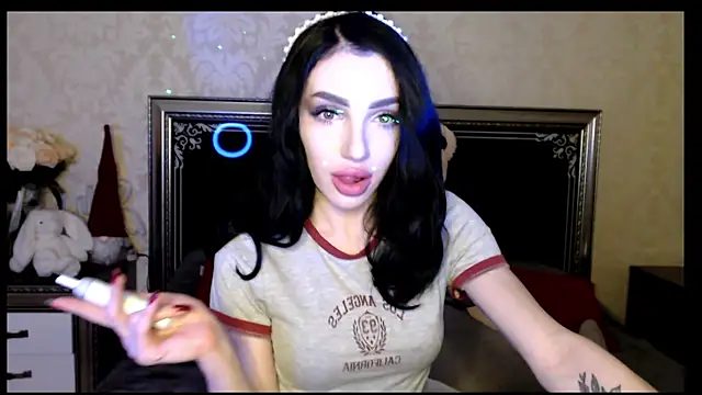 NancyLovee  online show from January 11, 6:54 pm