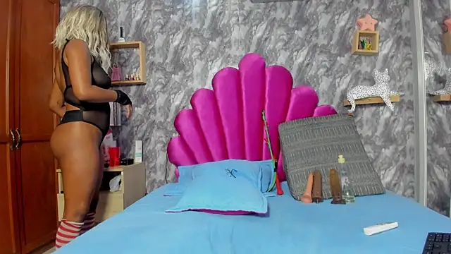 EMMAPARISS online show from March 18, 3:10 pm