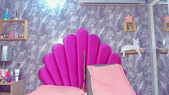 EMMAPARISS online show from September 13, 11:54 am