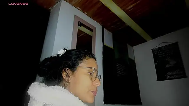 Snapshot of Nenita_Hot_ chatting on September 29, 1:44 am Nenita Hot online show from September 29, 1:44 am