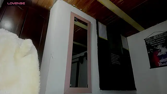 Snapshot of Nenita_Hot_ chatting on October 3, 8:17 pm Nenita Hot online show from October 3, 8:17 pm