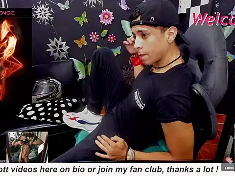 MikeRose94 online show from October 10, 7:46 pm