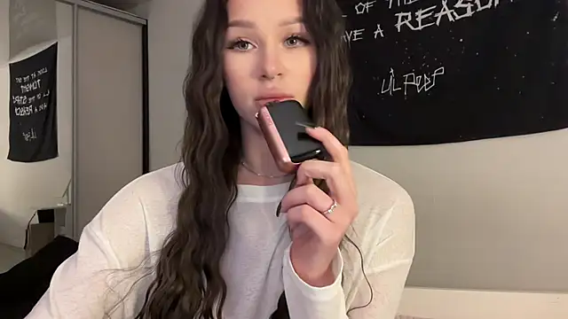 ur molly online show from February 24, 10:24 am