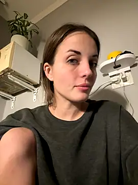 AmiLavs online show from October 23, 7:45 pm