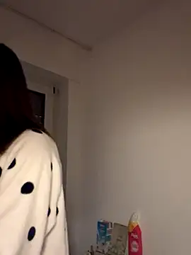 EmilyWi  online show from October 8, 5:10 pm