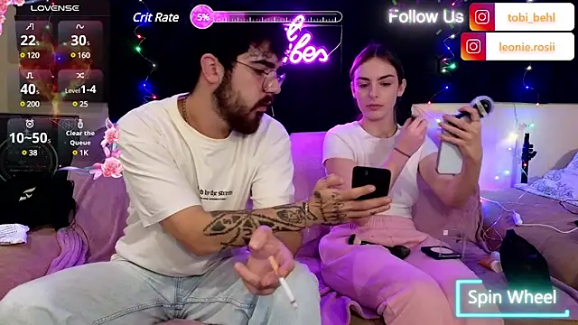 MrAndMrsSavage online show from December 1, 8:09 pm