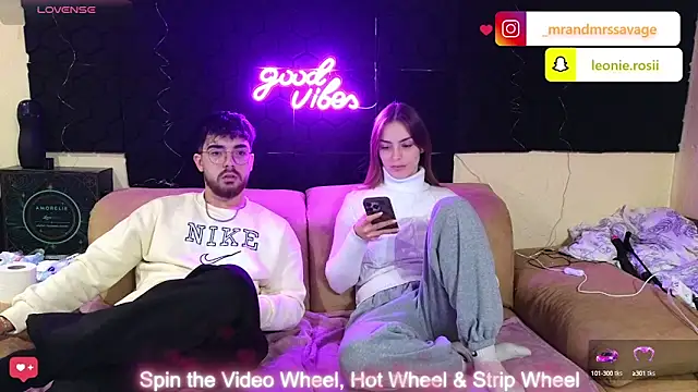 MrAndMrsSavage online show from December 29, 2:52 pm