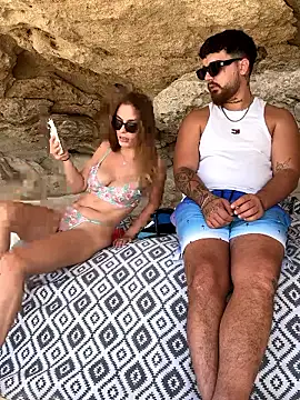 MrAndMrsSavage online show from September 30, 8:08 am