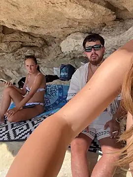 MrAndMrsSavage online show from October 13, 12:05 pm