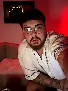 MrAndMrsSavage online show from October 31, 5:25 pm