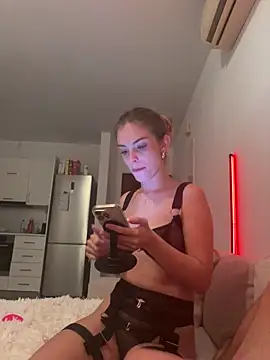 MrAndMrsSavage online show from November 21, 10:30 pm