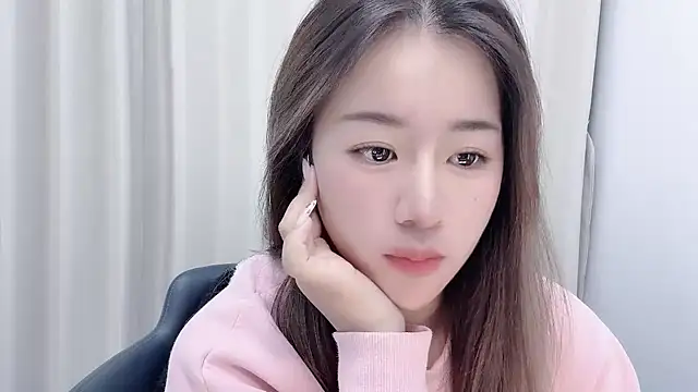 Snapshot of chloe-01 chatting on December 5, 3:28 pm chloe-01 online show from December 5, 3:28 pm