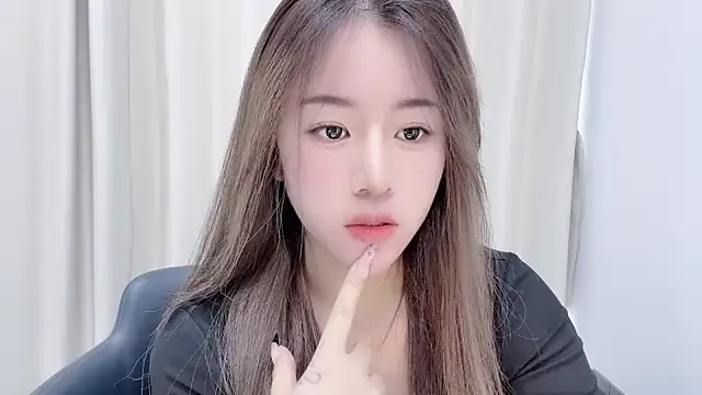 Snapshot of chloe-01 chatting on December 8, 4:25 am chloe-01 online show from December 8, 4:25 am