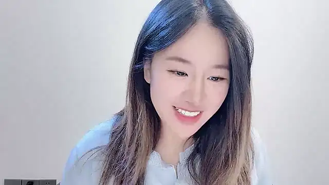 Snapshot of chloe-01 chatting on November 12, 4:02 am chloe-01 online show from November 12, 4:02 am