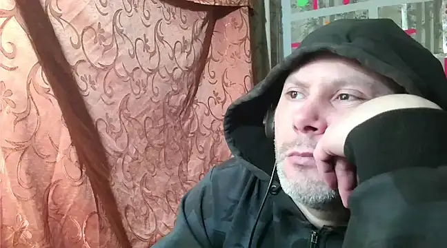 Snapshot of AgnichBan chatting on February 14, 10:25 pm AgnichBan online show from February 14, 10:25 pm