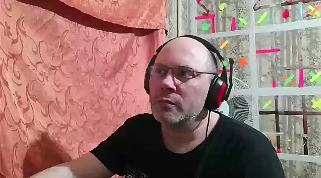 Snapshot of AgnichBan chatting on March 5, 3:40 pm AgnichBan online show from March 5, 3:40 pm