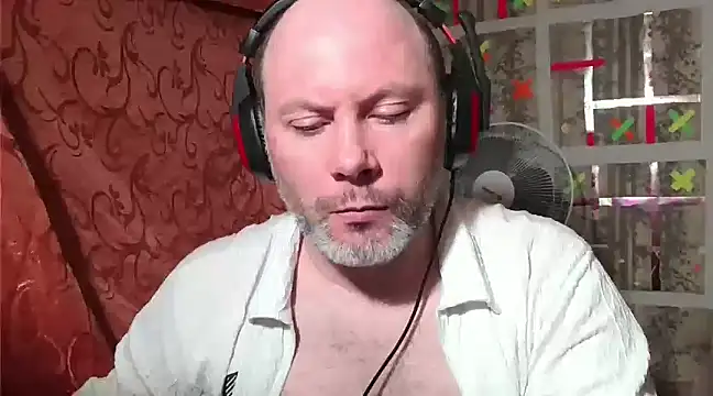 Snapshot of AgnichBan chatting on March 13, 10:10 pm AgnichBan online show from March 13, 10:10 pm