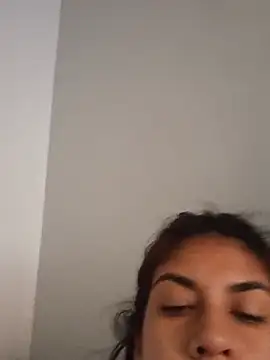 Snapshot of Anamaria-24 chatting on May 25, 6:47 pm Anamaria-24 online show from May 25, 6:47 pm