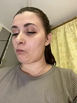 Jadelli online show from March 2, 1:15 am