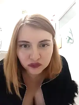 Snapshot of SckayilaGray chatting on March 1, 10:21 pm SckayilaGray online show from March 1, 10:21 pm