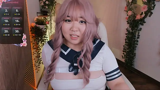 Snapshot of mei_honey_ chatting on December 15, 8:04 pm mei honey  online show from December 15, 8:04 pm