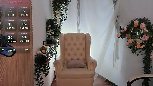 Snapshot of mei_honey_ chatting on March 7, 2:01 pm mei honey  online show from March 7, 2:01 pm