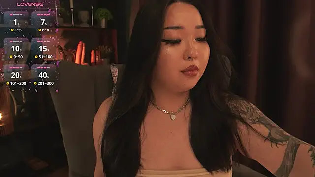 Snapshot of mei_honey_ chatting on October 14, 10:10 pm mei honey  online show from October 14, 10:10 pm