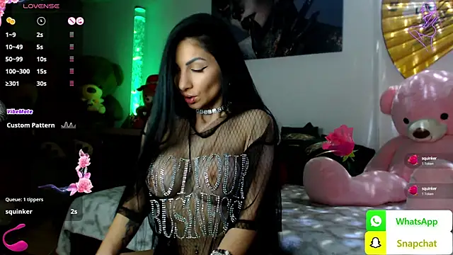 Snapshot of EvelynAisha chatting on January 25, 4:46 pm EvelynAisha online show from January 25, 4:46 pm