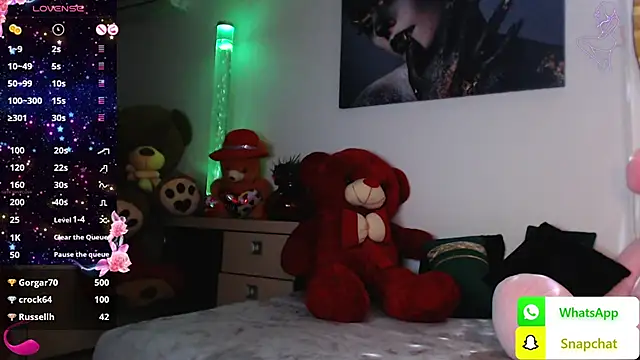 Snapshot of EvelynAisha chatting on February 14, 3:58 pm EvelynAisha online show from February 14, 3:58 pm