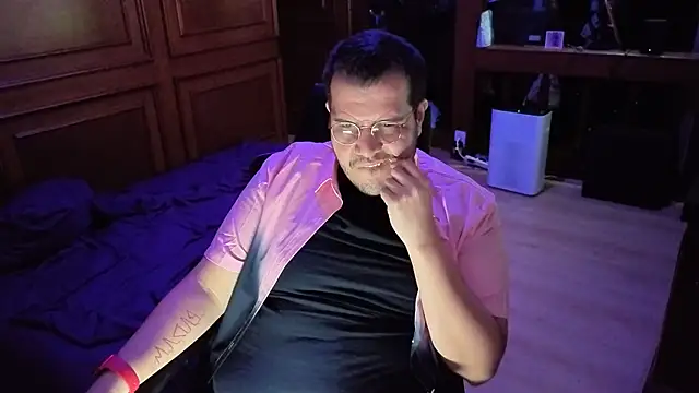 bearcloudcomputa online show from February 18, 5:03 am