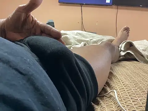 Snapshot of bigoledick chatting on December 28, 3:26 pm bigoledick online show from December 28, 3:26 pm