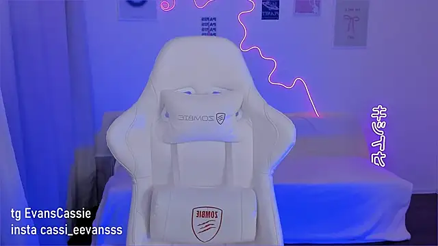 Cassie Ice online show from February 17, 3:47 am