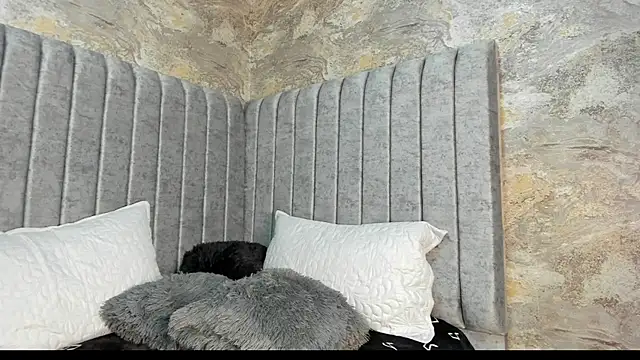 Snapshot of andy_0018 chatting on March 5, 7:06 pm andy 0018 online show from March 5, 7:06 pm