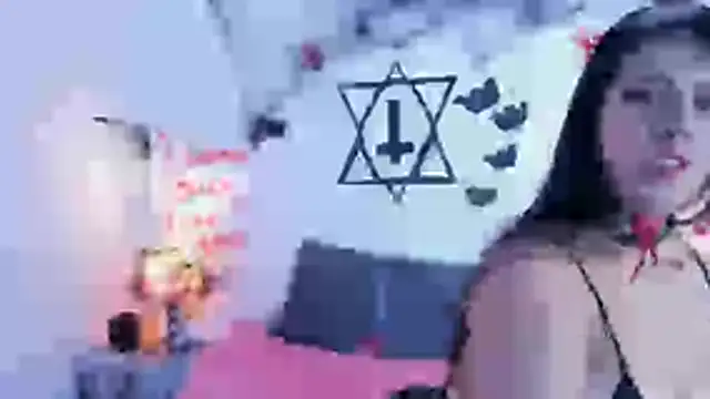 Snapshot of LunaSmitt chatting on October 29, 4:53 pm LunaSmitt online show from October 29, 4:53 pm