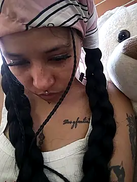 Snapshot of devi_black13_ chatting on February 10, 6:01 pm devi black13 online show from February 10, 6:01 pm