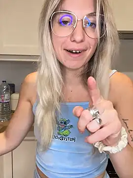 Snapshot of carlaaa chatting on September 26, 8:24 pm carlaaa online show from September 26, 8:24 pm