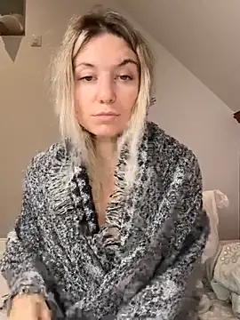 Snapshot of carlaaa chatting on November 6, 7:48 pm carlaaa online show from November 6, 7:48 pm