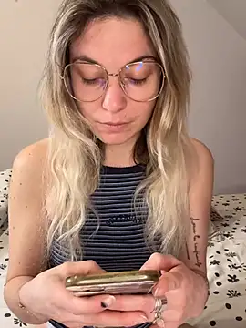 carlaaa online show from March 11, 9:54 pm