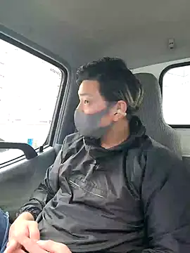 Snapshot of da--------i chatting on December 11, 5:21 am da--------i online show from December 11, 5:21 am