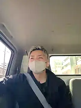 Snapshot of da--------i chatting on March 22, 2:27 am da--------i online show from March 22, 2:27 am