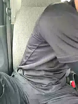 Snapshot of da--------i chatting on October 25, 3:25 am da--------i online show from October 25, 3:25 am