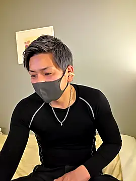 Snapshot of da--------i chatting on November 29, 2:20 pm da--------i online show from November 29, 2:20 pm