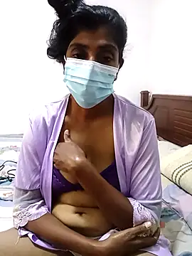 Snapshot of Amaaya_Baby chatting on December 17, 5:51 am Amaaya Baby online show from December 17, 5:51 am