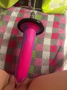 luisa1 online show from November 20, 7:35 pm