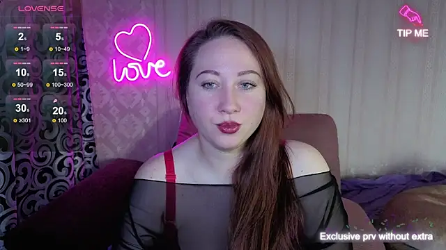 Snapshot of KellyCrystall chatting on October 30, 3:41 am KellyCrystall online show from October 30, 3:41 am