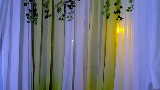 Lioneass online show from December 11, 4:20 pm