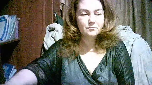 Madame-Butterfly online show from November 13, 10:30 pm